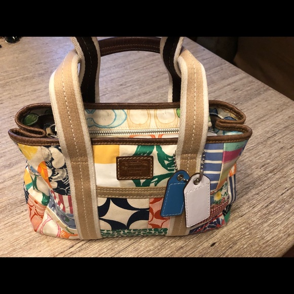 COACH  colorful Handbag. - Picture 4 of 4